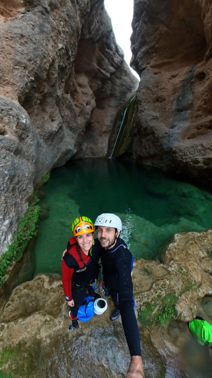 Ángela y Javi, los anfitriones